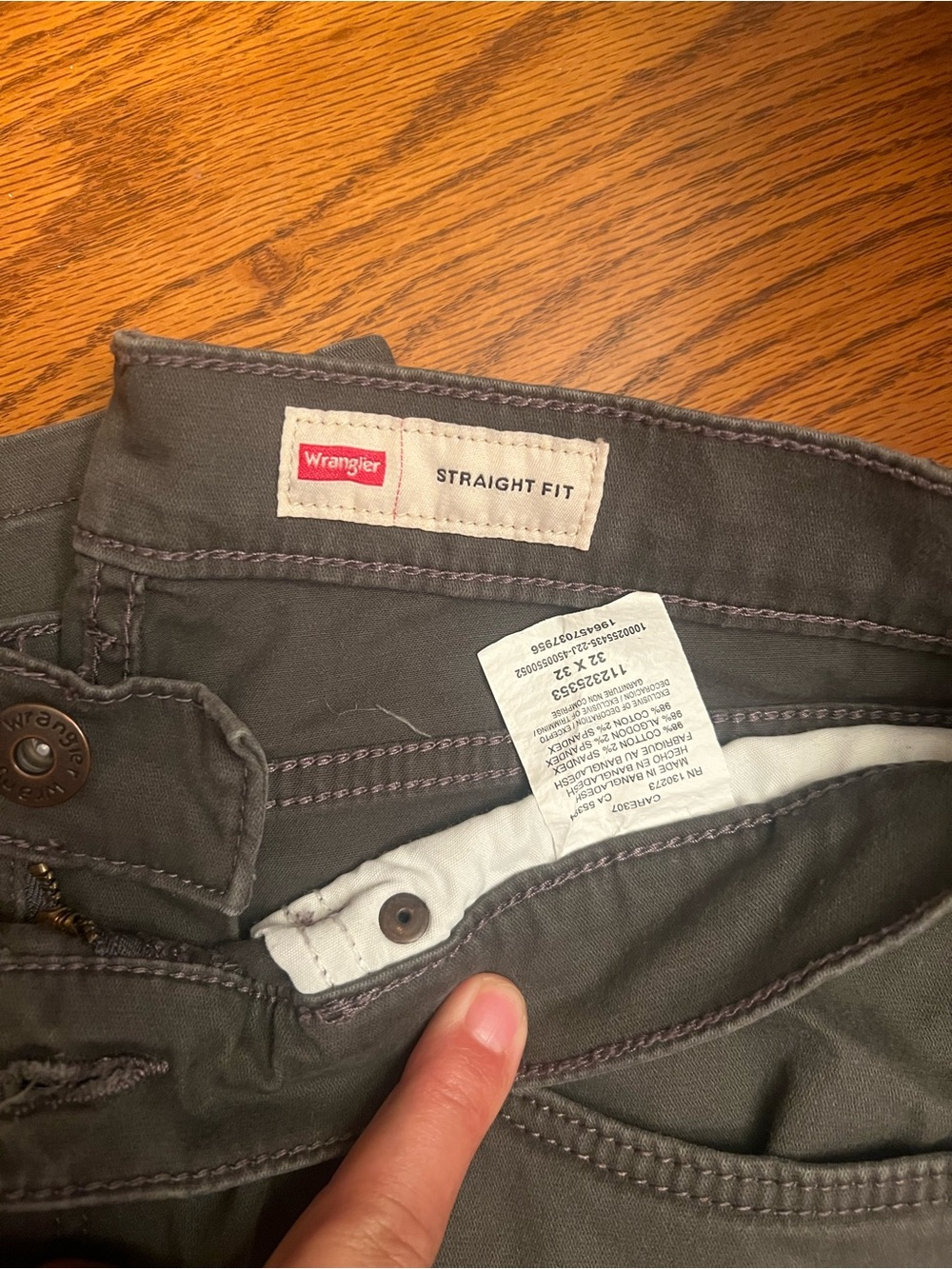 Wrangler Men’s Straight Fit Jeans in Olive